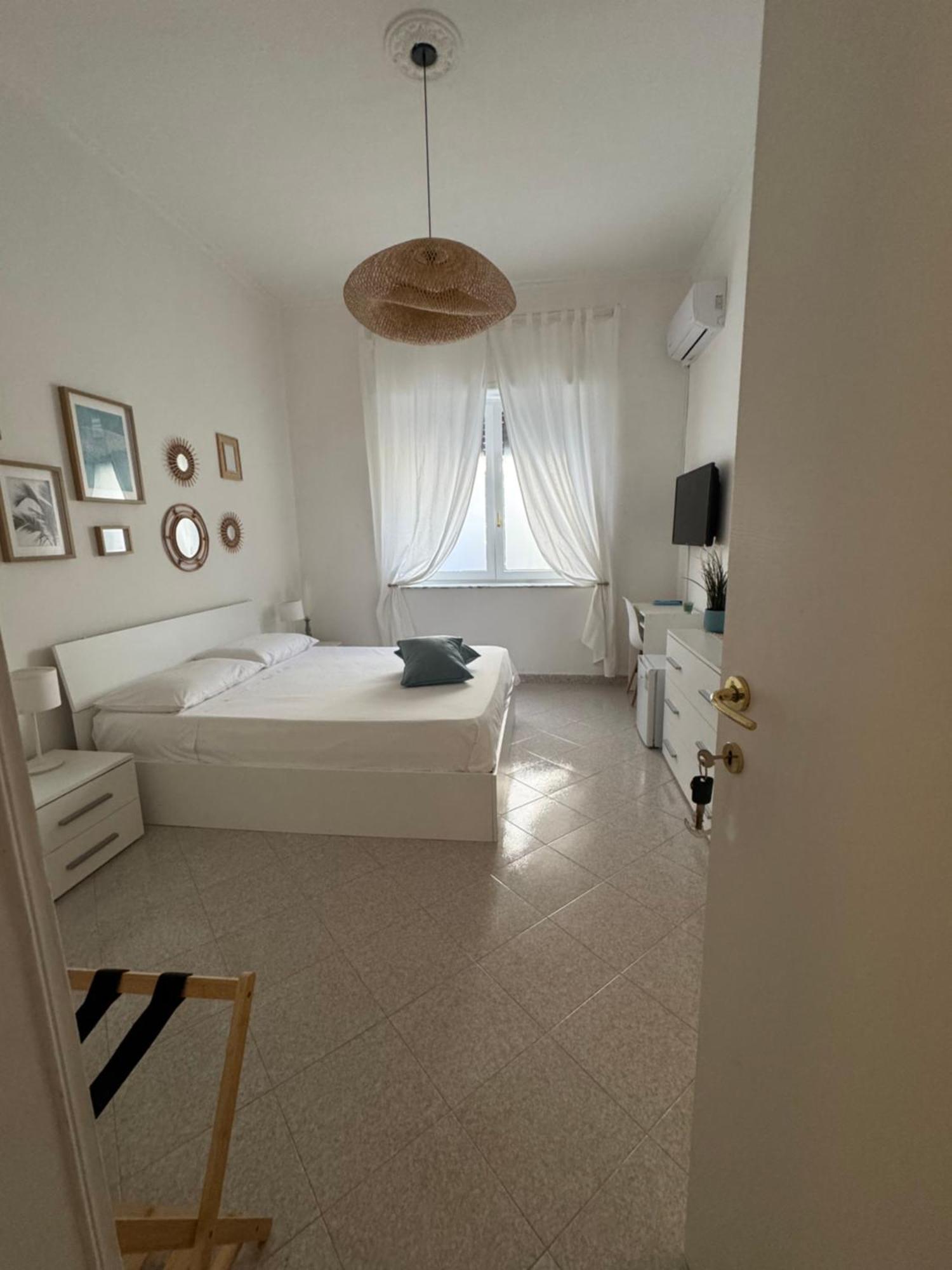 A Due Passi Dal Mare B&B Scalea Exteriör bild
