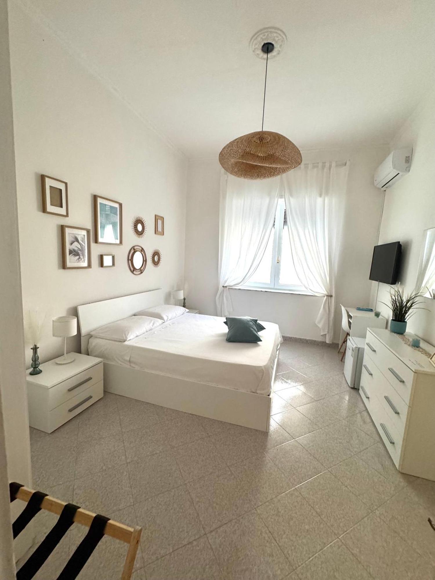 A Due Passi Dal Mare B&B Scalea Exteriör bild