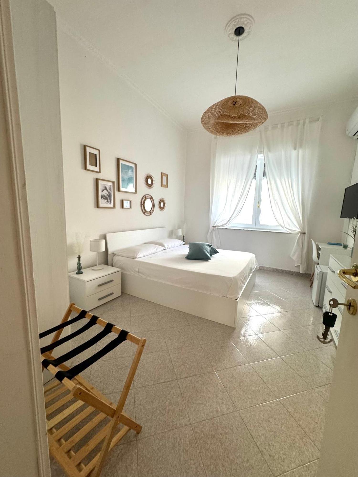 A Due Passi Dal Mare B&B Scalea Exteriör bild